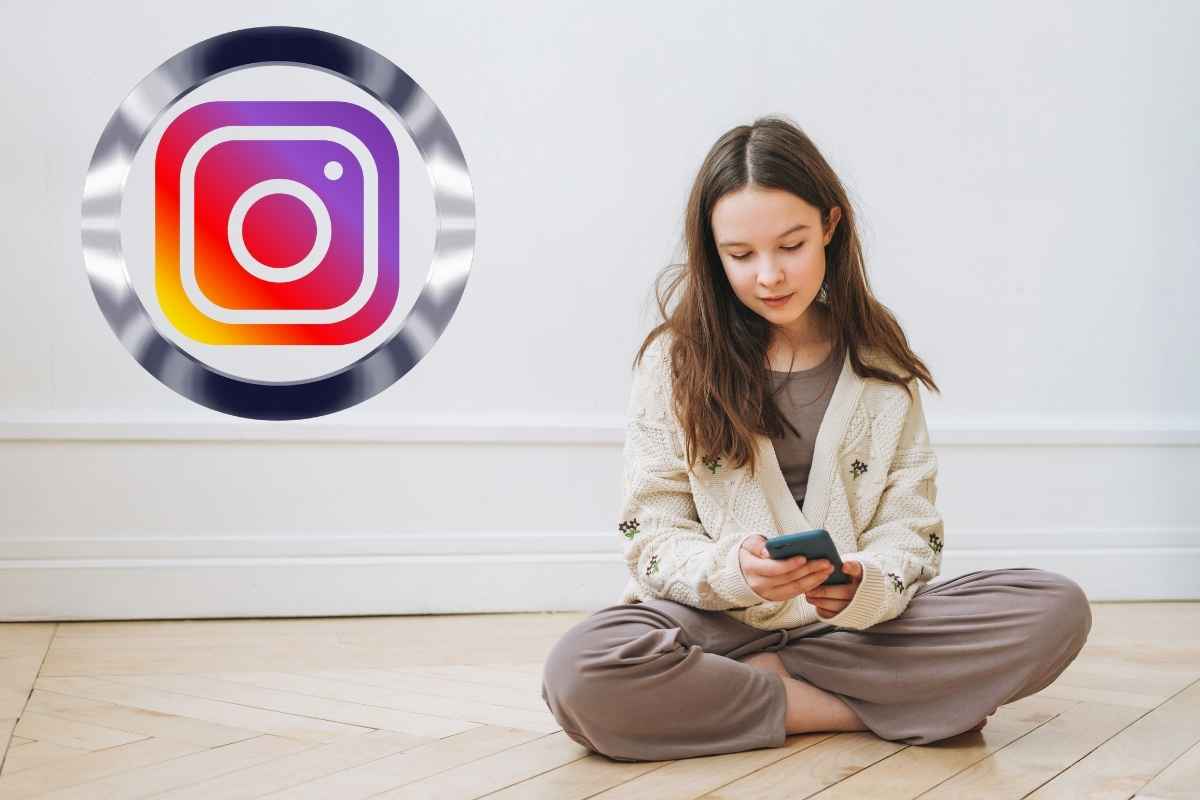 logo instagram adolescente che usa smartphone